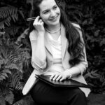 Sonja Haub mit Stimmgabel